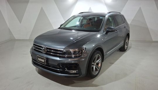 2020 • 92,233 km • Automático