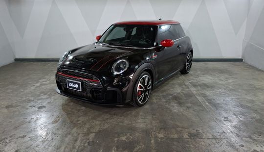 2022 • 28,131 km • Automático