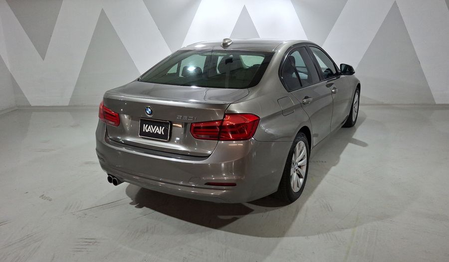 Bmw Serie 3 2.0 320IA Sedan 2016