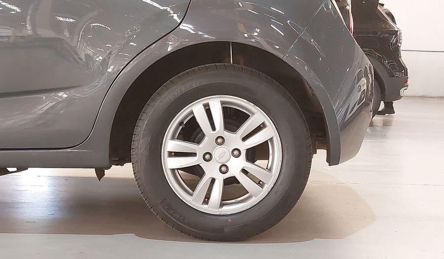 Chevrolet Sonic LT Hatchback 2013