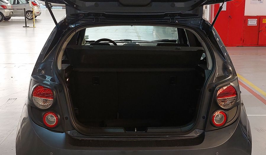 Chevrolet Sonic LT Hatchback 2013