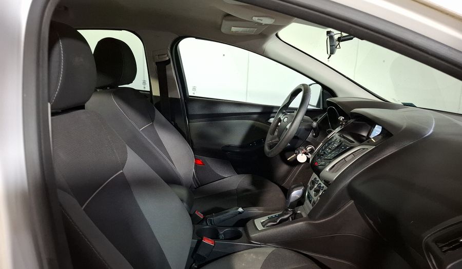 Ford Focus 2.0 SE AT Sedan 2014