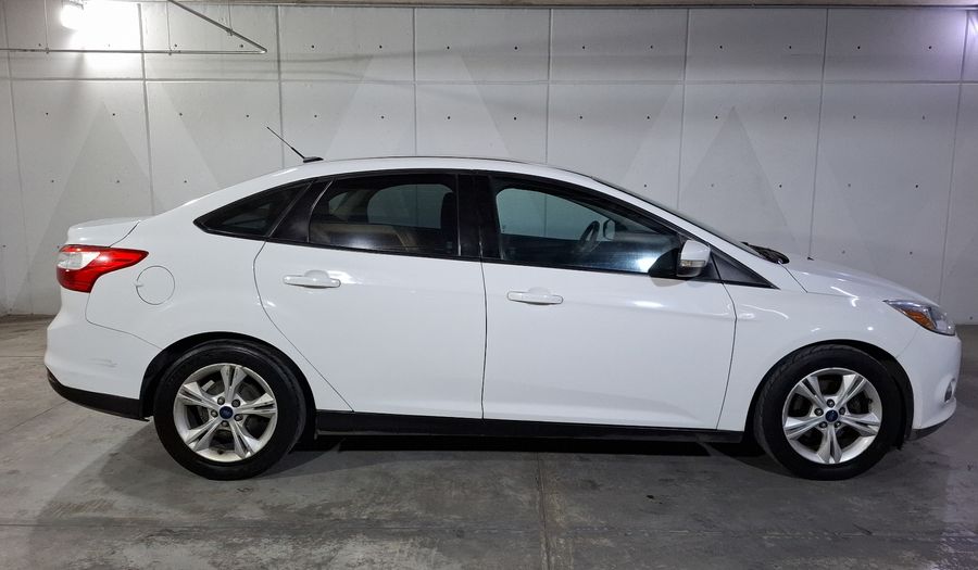 Ford Focus 2.0 SE AT Sedan 2014