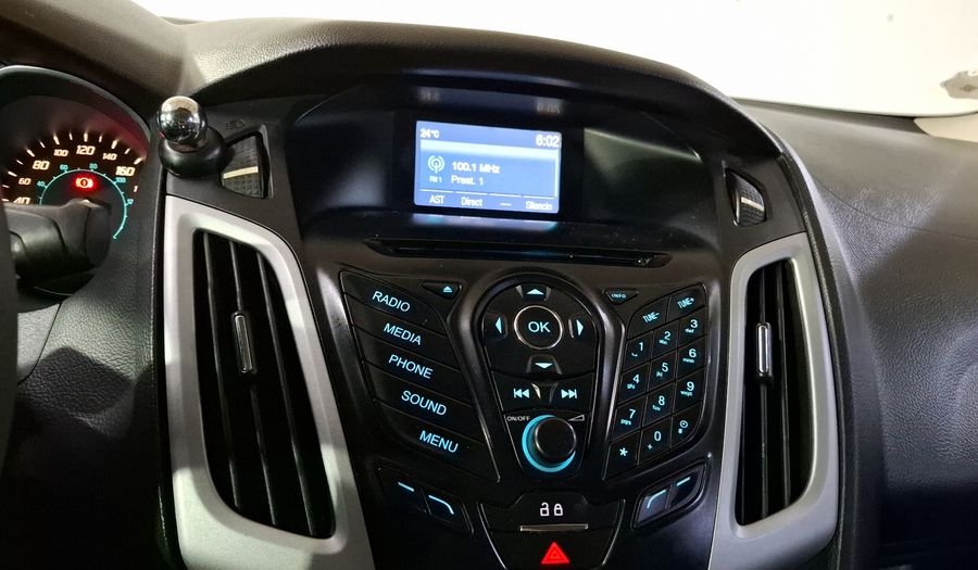 Ford Focus 2.0 SE AT Sedan 2014