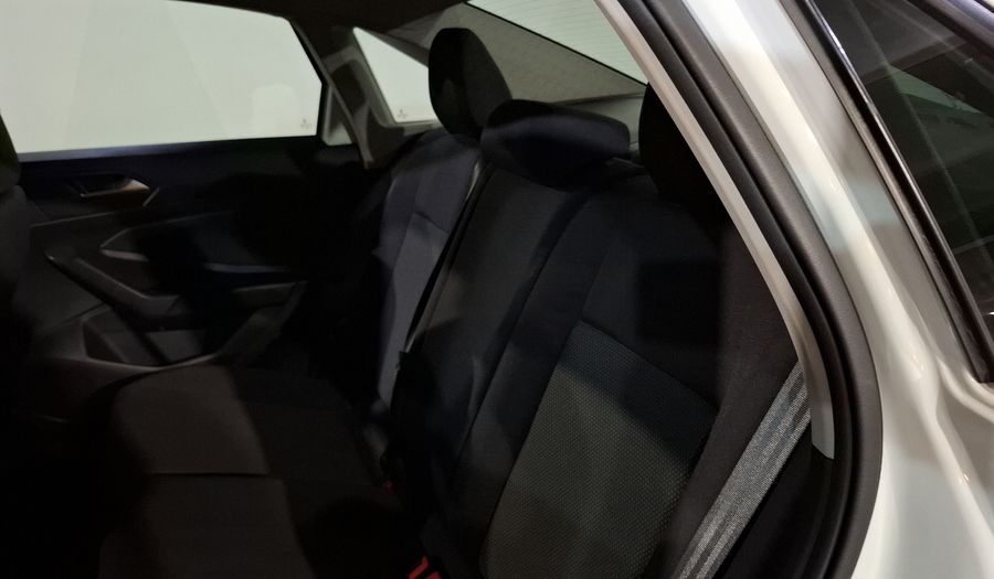 Volkswagen Jetta 1.4 TRENDLINE AUTO Sedan 2019