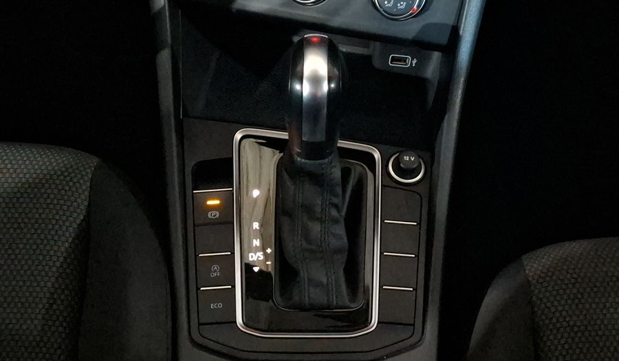 Volkswagen Jetta 1.4 TRENDLINE AUTO Sedan 2019