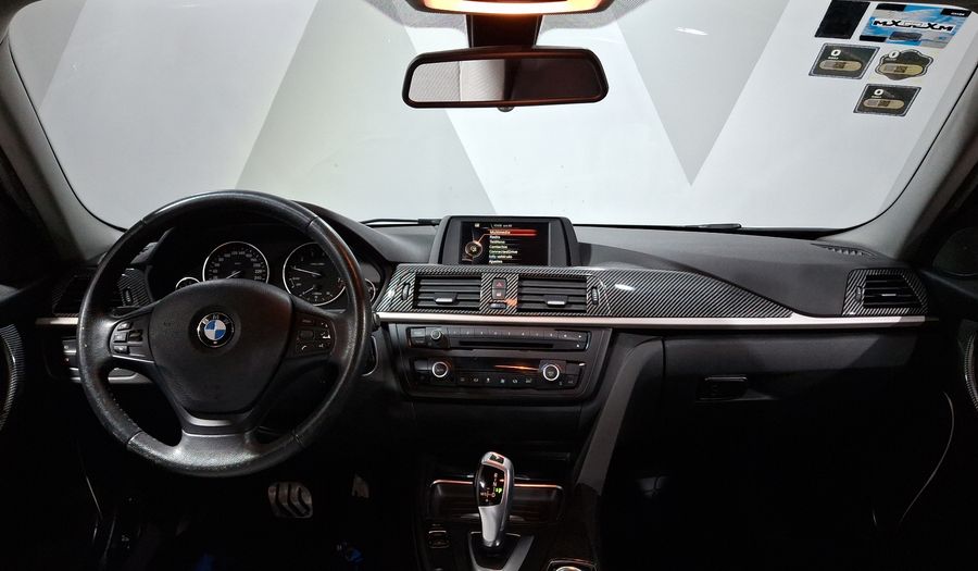 Bmw Serie 3 2.0 320IA Sedan 2015