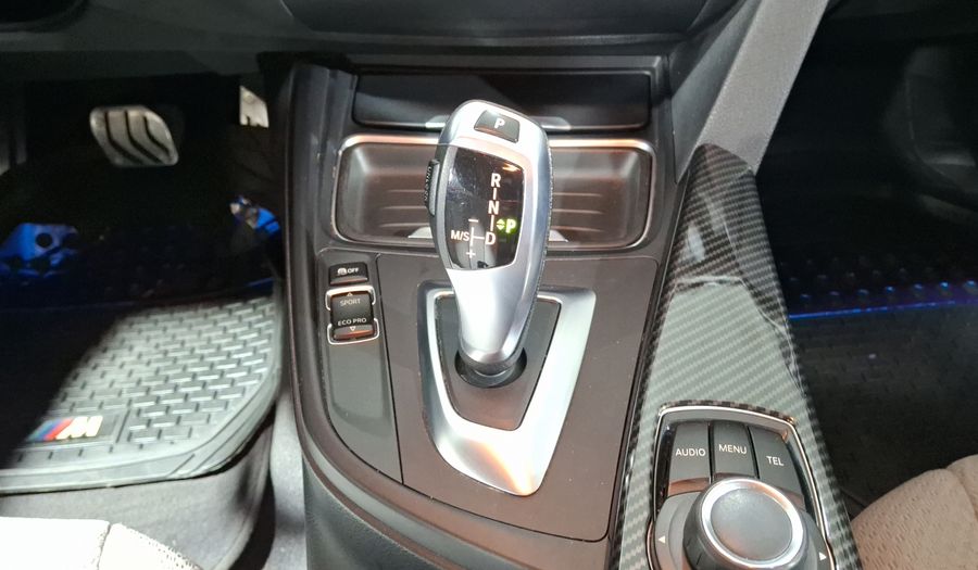 Bmw Serie 3 2.0 320IA Sedan 2015