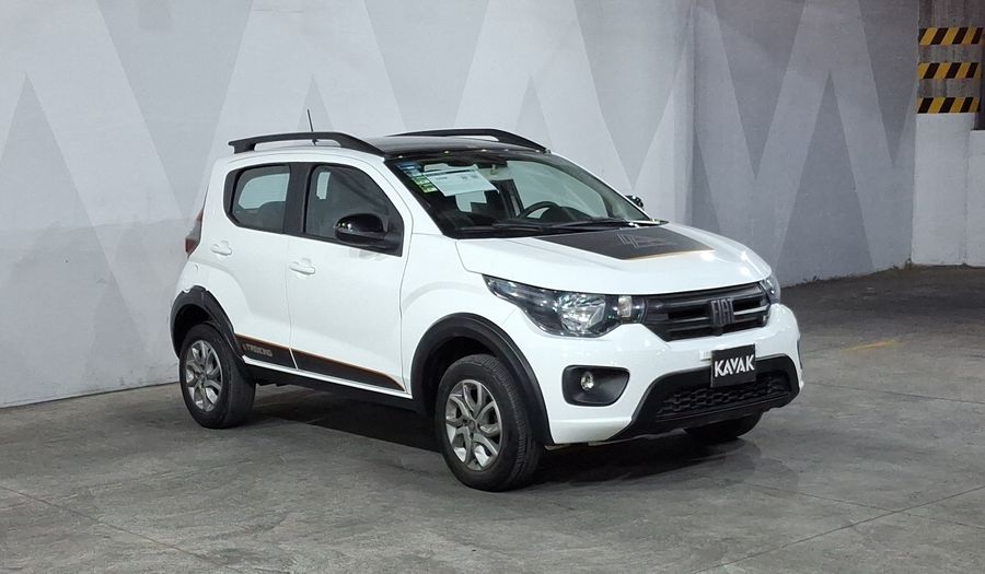 Fiat Mobi 1.0 TREKKING Hatchback 2023