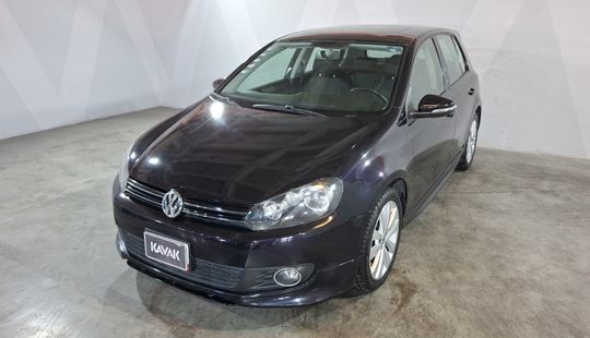 Volkswagen • Golf