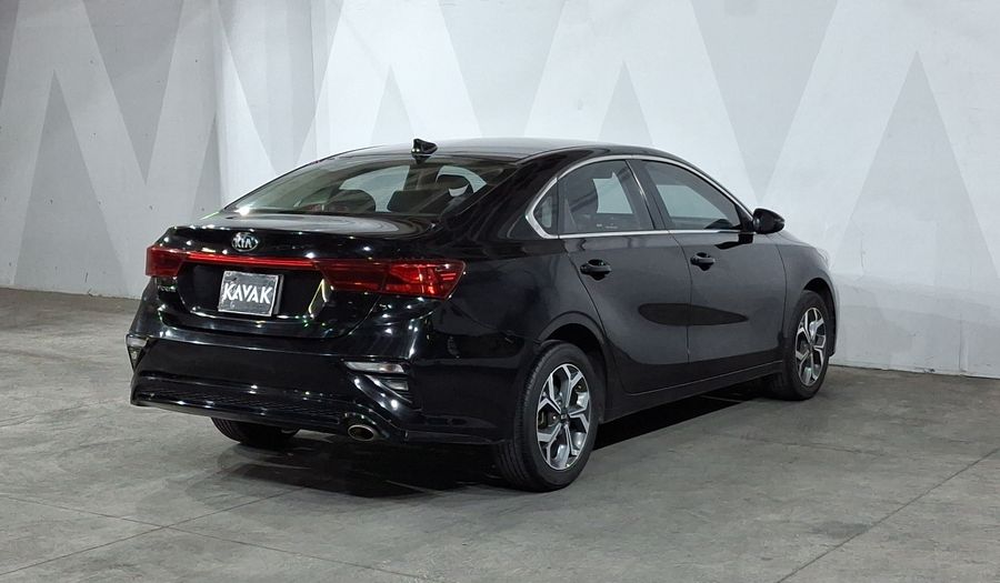 Kia Forte 2.0 EX IVT Sedan 2021
