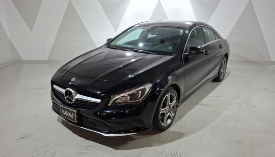 Mercedes Benz • Clase CLA