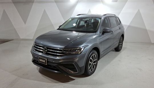 Volkswagen • Tiguan