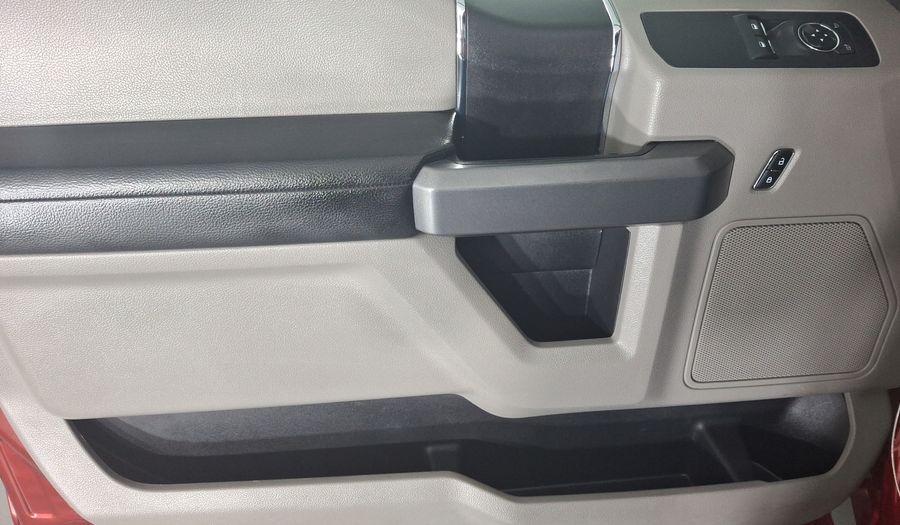 Ford Lobo 5.0 LOBO XLT REGULAR CAB 4X2 TA Pickup 2016