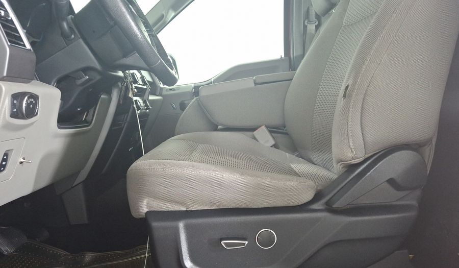 Ford Lobo 5.0 LOBO XLT REGULAR CAB 4X2 TA Pickup 2016