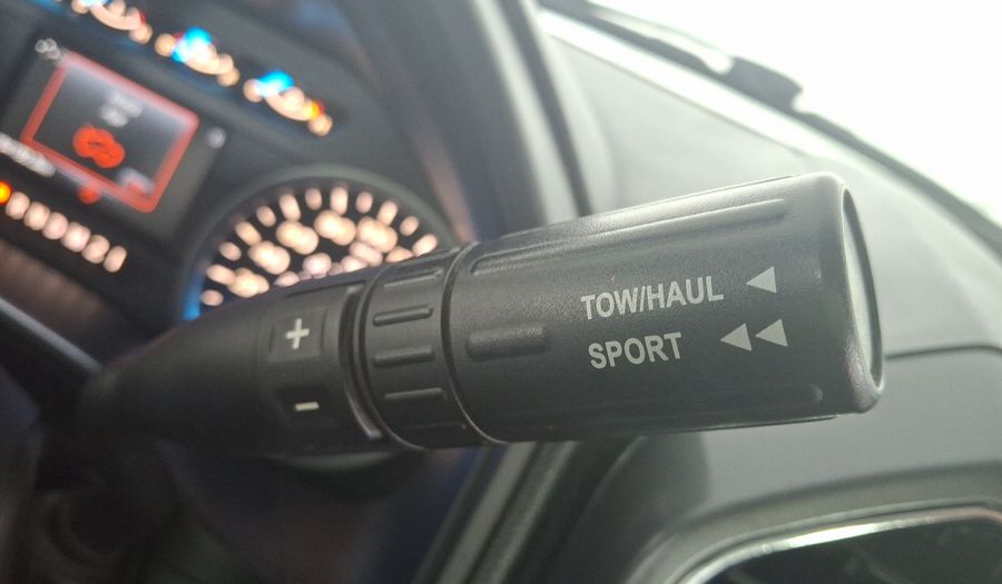 Ford Lobo 5.0 LOBO XLT REGULAR CAB 4X2 TA Pickup 2016