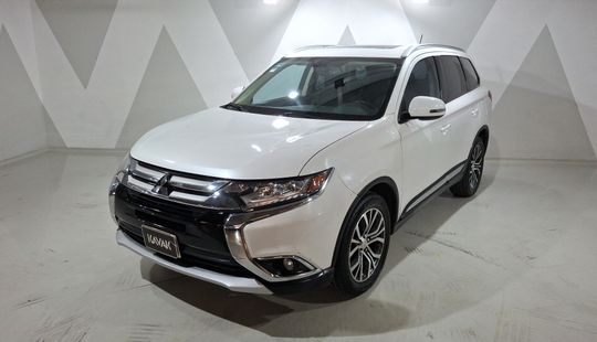 Mitsubishi • Outlander