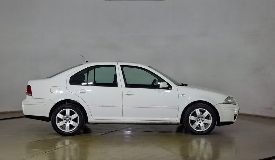 Volkswagen Bora 2.0 TRENDLINE SKY Sedan 2011