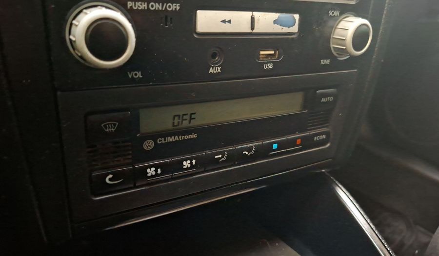 Volkswagen Bora 2.0 TRENDLINE SKY Sedan 2011