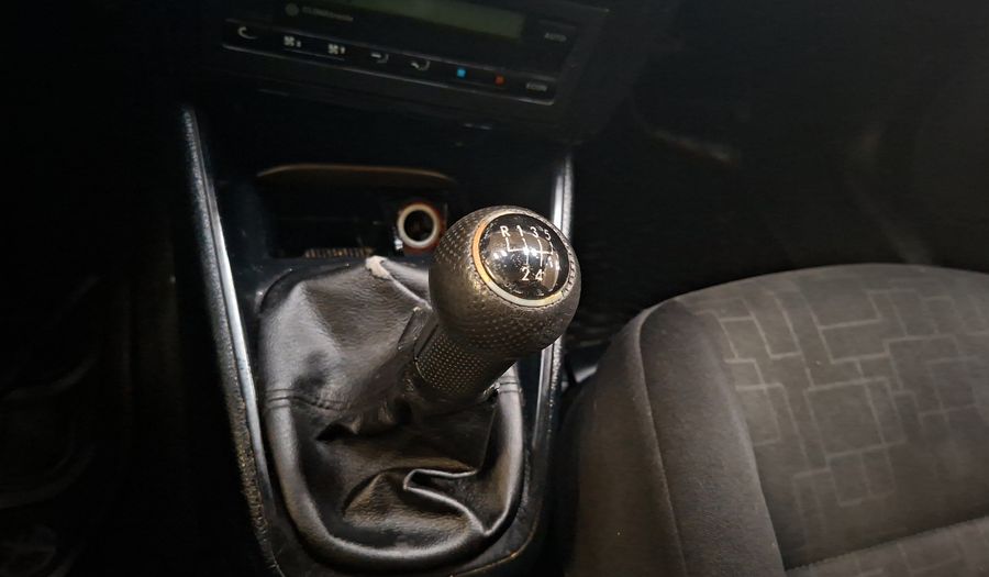 Volkswagen Bora 2.0 TRENDLINE SKY Sedan 2011