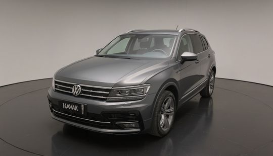 Volkswagen • Tiguan