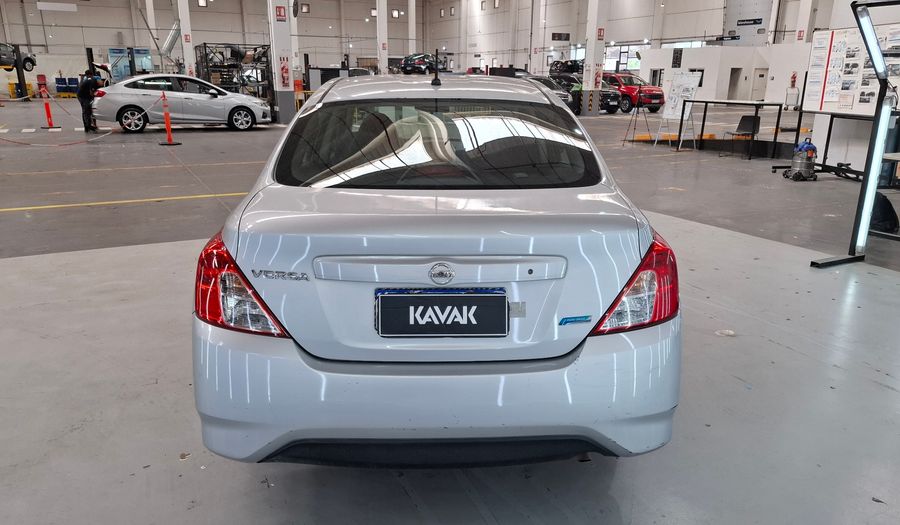 Nissan Versa 1.6 SENSE Sedan 2017