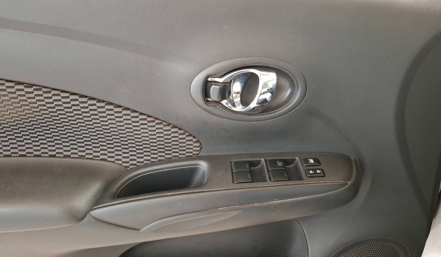 Nissan Versa 1.6 SENSE Sedan 2017