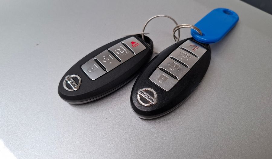 Nissan Versa 1.6 SENSE Sedan 2017