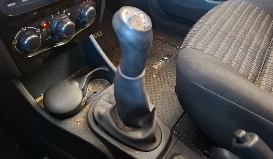 Renault Sandero 1.6 16V PH2 CONFORT Hatchback 2011