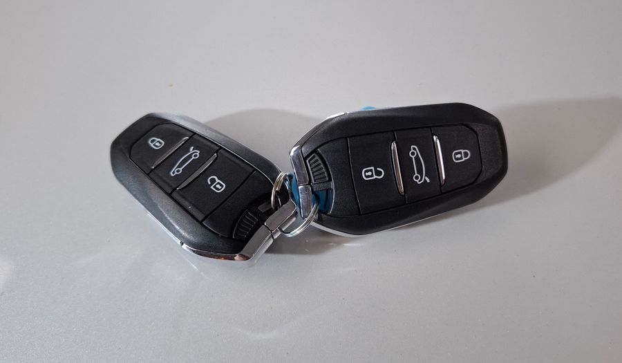 Citroen C4 Cactus 1.6 THP 165 SHINE AUTO Hatchback 2021