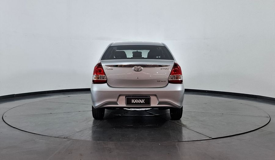 Toyota Etios 1.5 XLS Sedan 2021