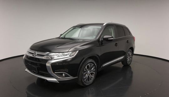 Mitsubishi • Outlander