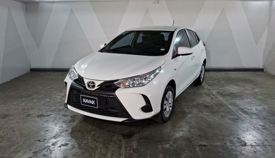 Toyota • Yaris