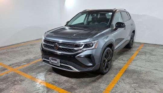 Volkswagen • Taos