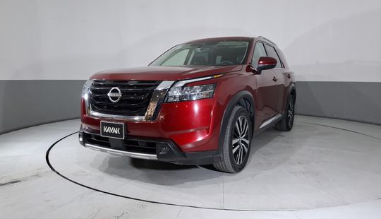 Nissan • Pathfinder