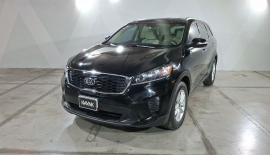Kia • Sorento
