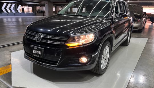 Volkswagen • Tiguan