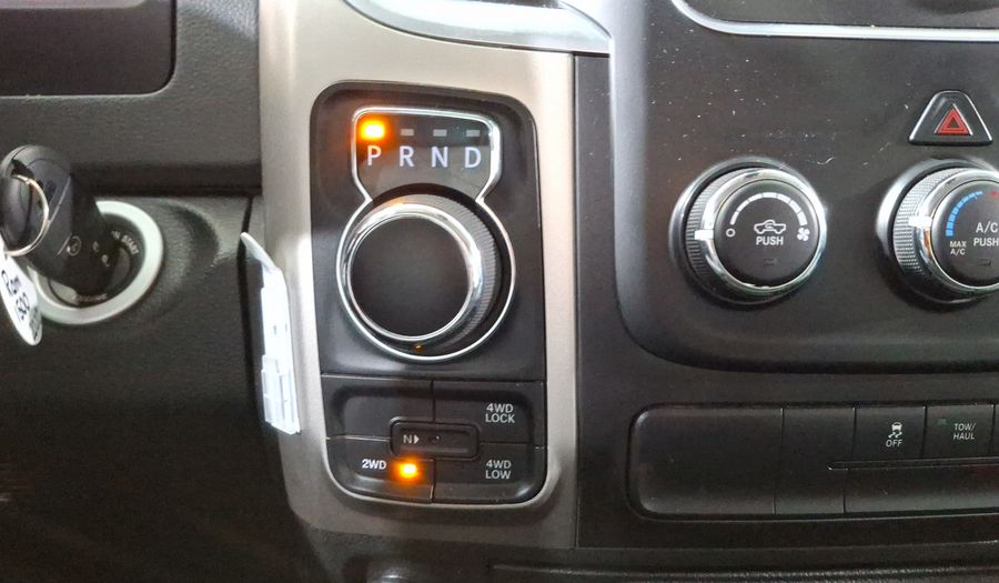 Ram 1500 3.6 CREW CAB SLT TRABAJO 4X2 V6 8 AUTO Pickup 2020