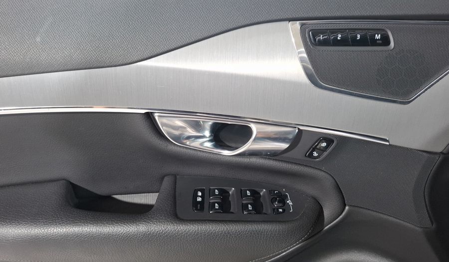 Volvo Xc90 2.0 T6 MOMENTUM AUTO AWD Suv 2021