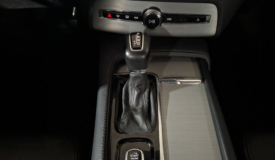 Volvo Xc90 2.0 T6 MOMENTUM AUTO AWD Suv 2021