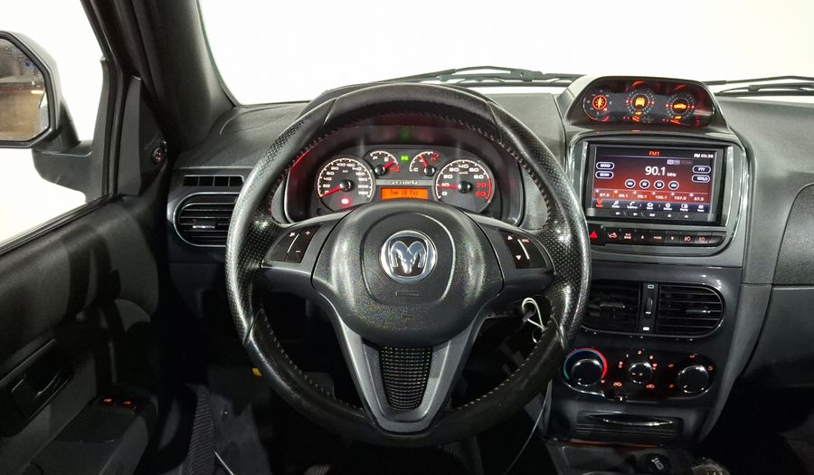 Ram 700 1.6 CLUB CAB ADVENTURE TOUCH SCREEN 6.7 Pickup 2018