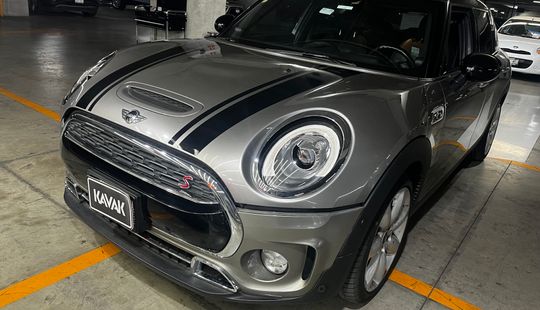 Mini • Clubman