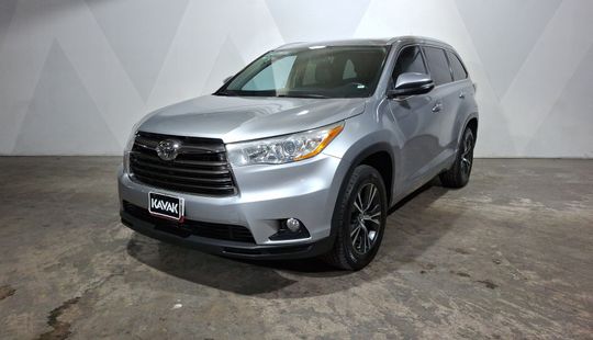 2016 • 88,608 km • Automático