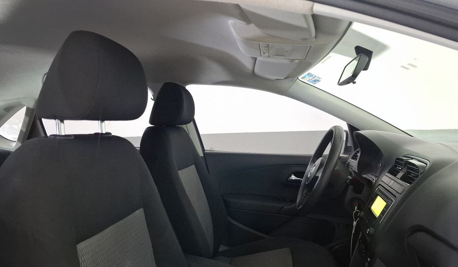 Volkswagen Vento 1.6 ACTIVE TIPTRONIC Sedan 2014