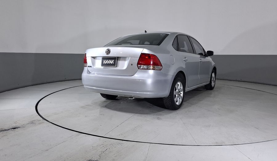 Volkswagen Vento 1.6 ACTIVE TIPTRONIC Sedan 2014