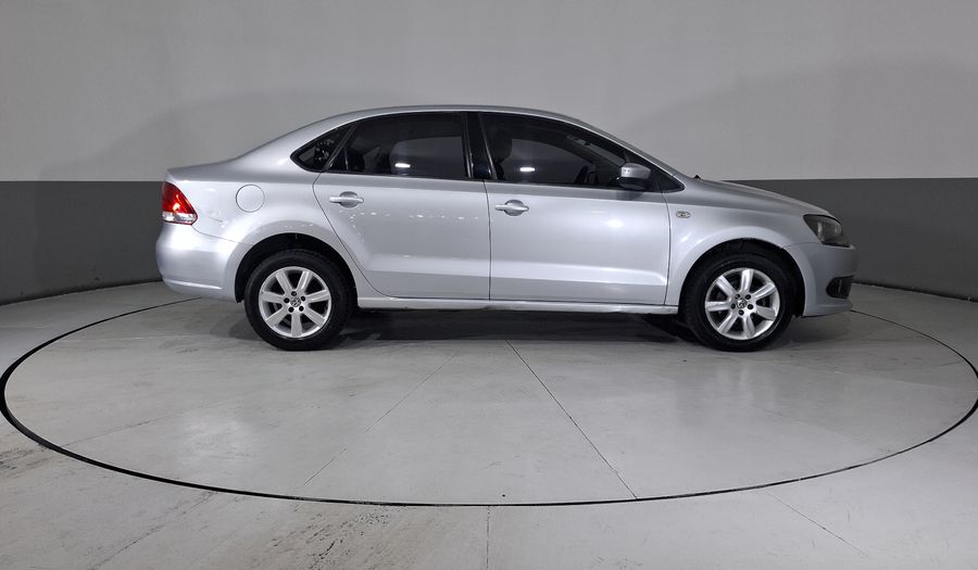 Volkswagen Vento 1.6 ACTIVE TIPTRONIC Sedan 2014