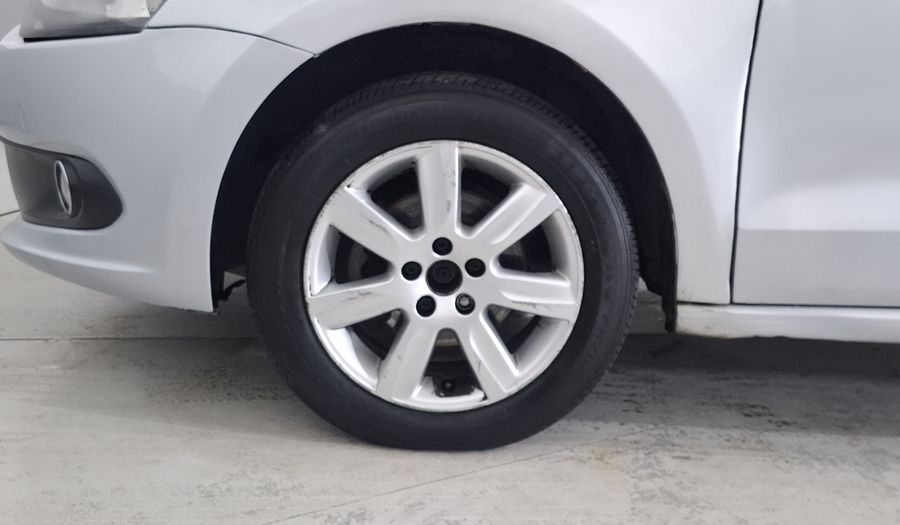 Volkswagen Vento 1.6 ACTIVE TIPTRONIC Sedan 2014