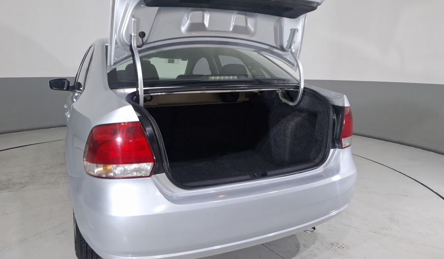 Volkswagen Vento 1.6 ACTIVE TIPTRONIC Sedan 2014