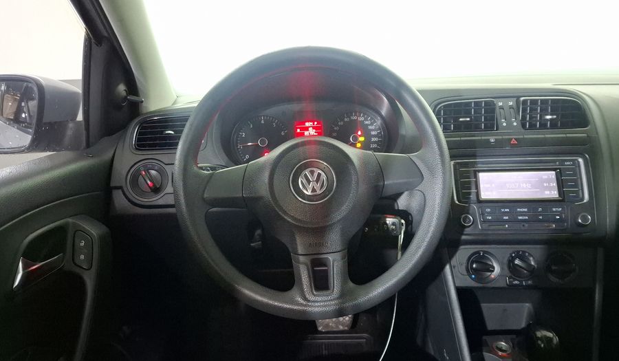 Volkswagen Vento 1.6 ACTIVE TIPTRONIC Sedan 2014