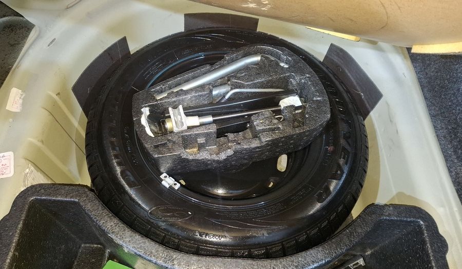 Volkswagen Vento 1.6 ACTIVE TIPTRONIC Sedan 2014